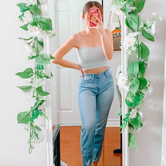 Hollister | Light Wash Mom Jeans - Picture 2 of 6